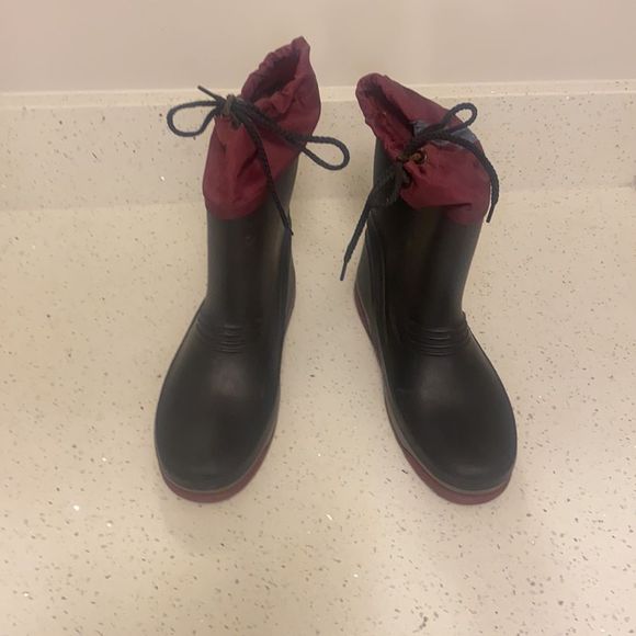 Women’s L.L bean size 9 winter weather proof boots black& red - Picture 2 of 8